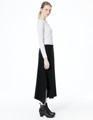 fitted and cropped v-neck cashmere sweater with long sleeves and removable silk double georgette bow