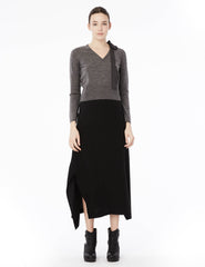 fitted and cropped v-neck cashmere sweater with long sleeves and removable silk double georgette bow